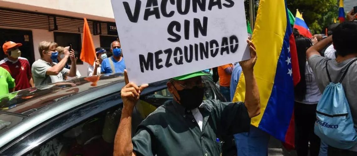 Médicos y enfermeras piden al régimen de Nicolás Maduras vacunas contra la COVID-19. Foto: France 24